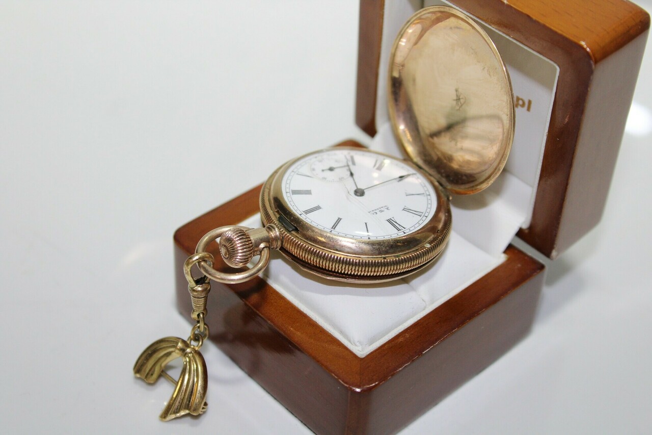 piekny-zloty-zegarek-kieszonkowy-pr585-14k-6252-ksztalt-koperty-okragla