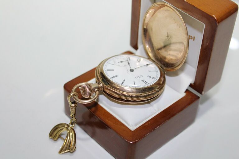 piekny-zloty-zegarek-kieszonkowy-pr585-14k-6252-ksztalt-koperty-okragla