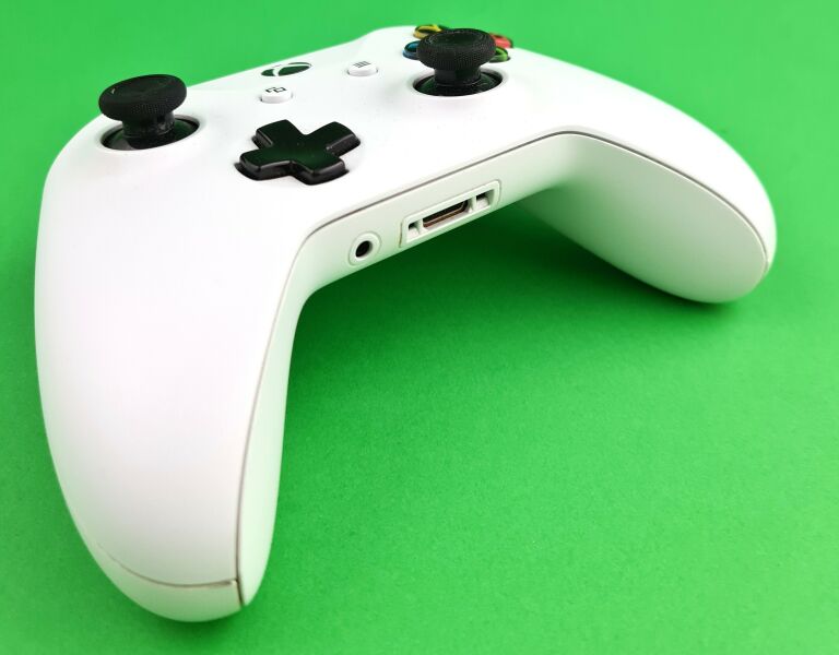 konsola-xbox-one-s-1681-1tb-z-gw10022022-kod-producenta-njp-00058