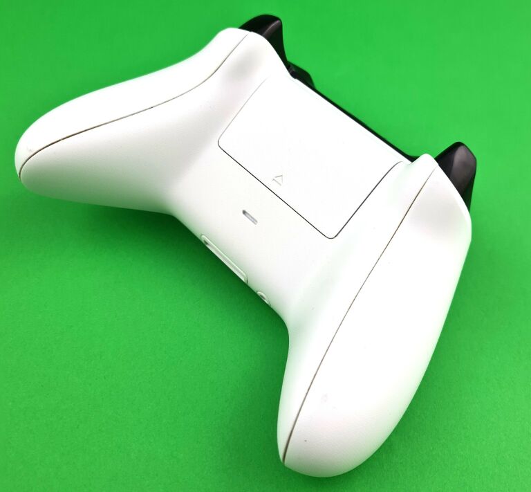 konsola-xbox-one-s-1681-1tb-z-gw10022022-ean-889842529074