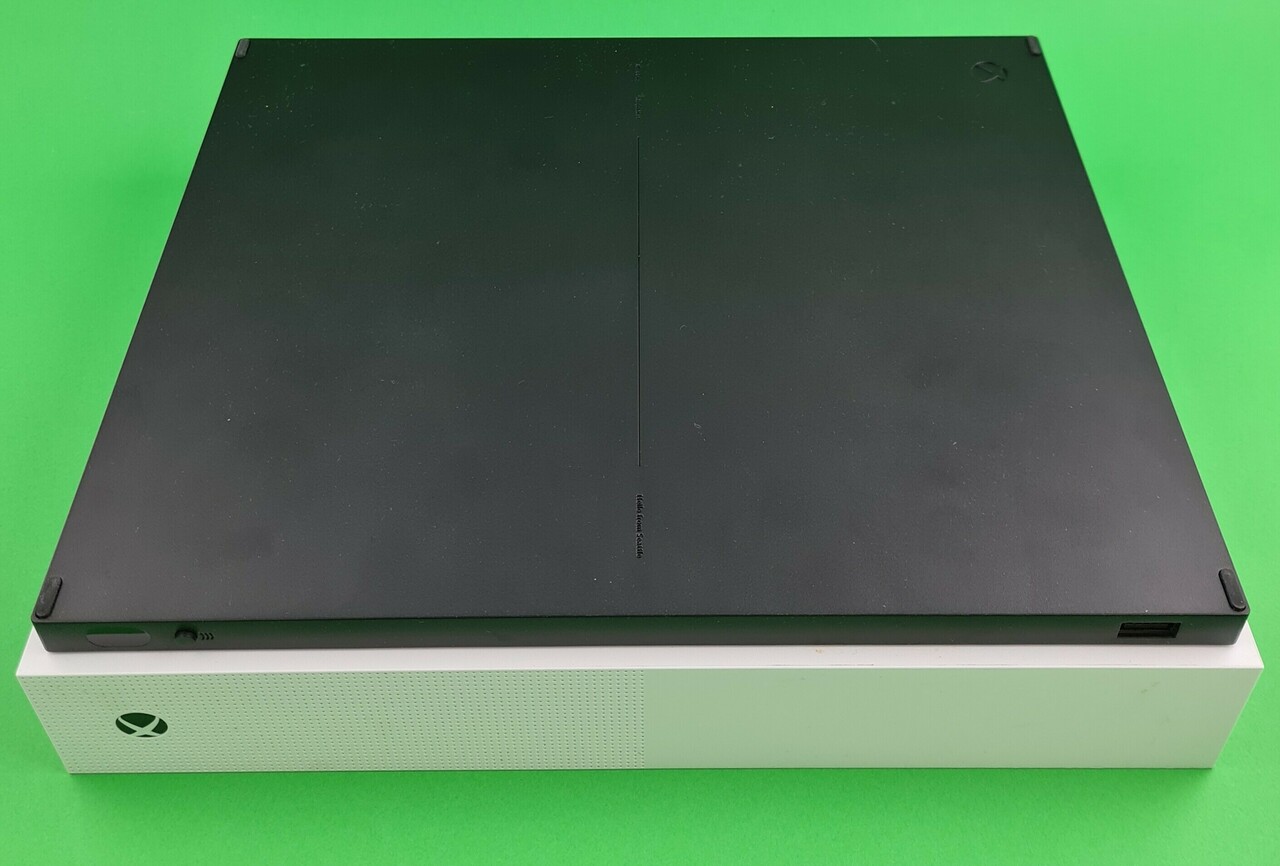 konsola-xbox-one-s-1681-1tb-z-gw10022022-gry-w-zestawie-nie