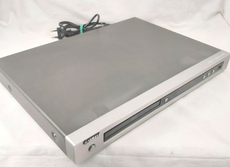 YAMAHA DVD -S661