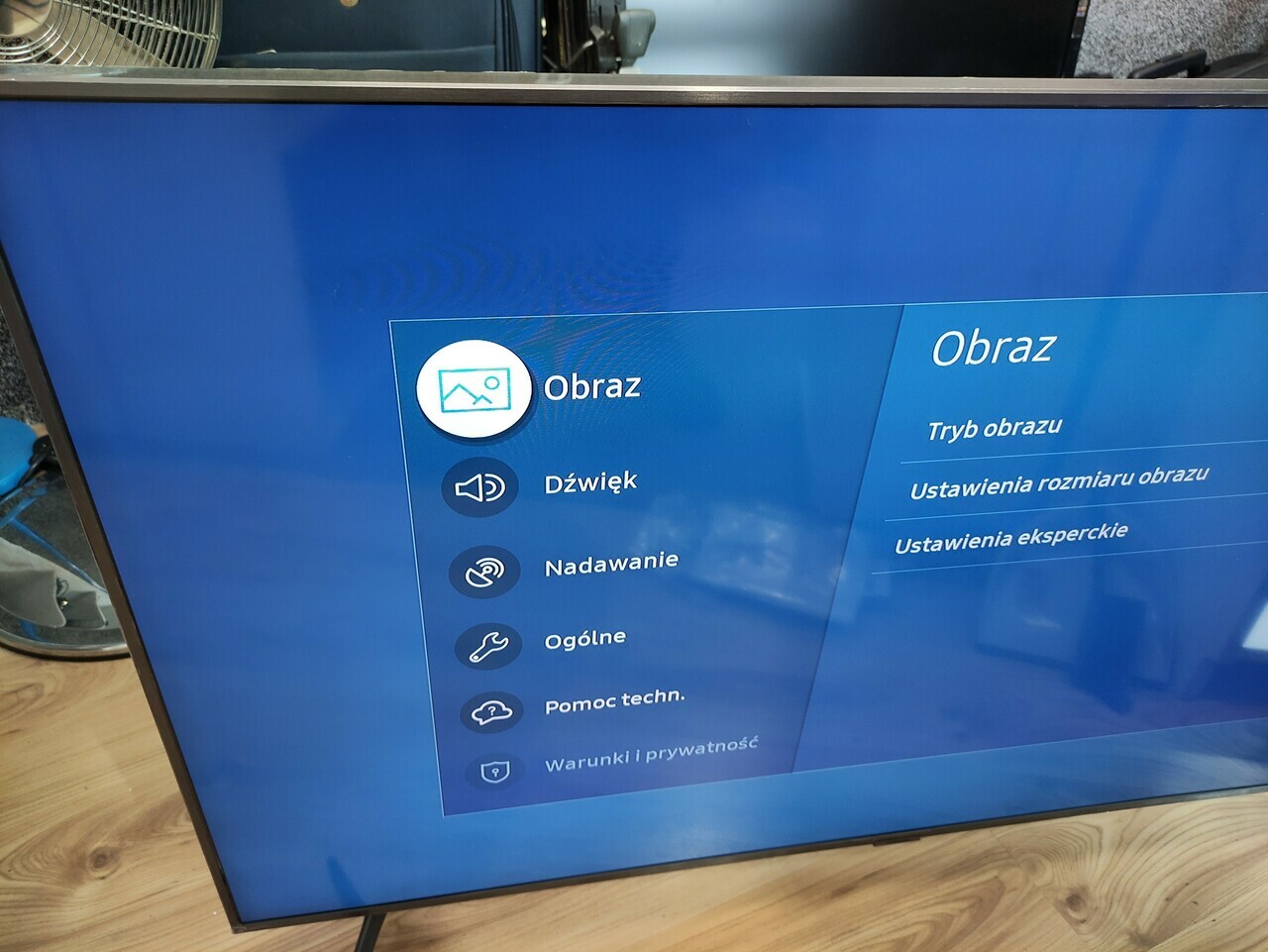 telewizor-samsung-ue50tu7172-gwarancja-1-rok-rozdzielczosc-ekranu-px-3840-x-2160