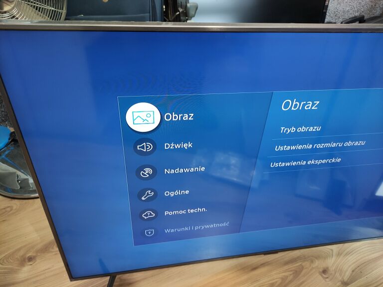 telewizor-samsung-ue50tu7172-gwarancja-1-rok-rozdzielczosc-ekranu-px-3840-x-2160