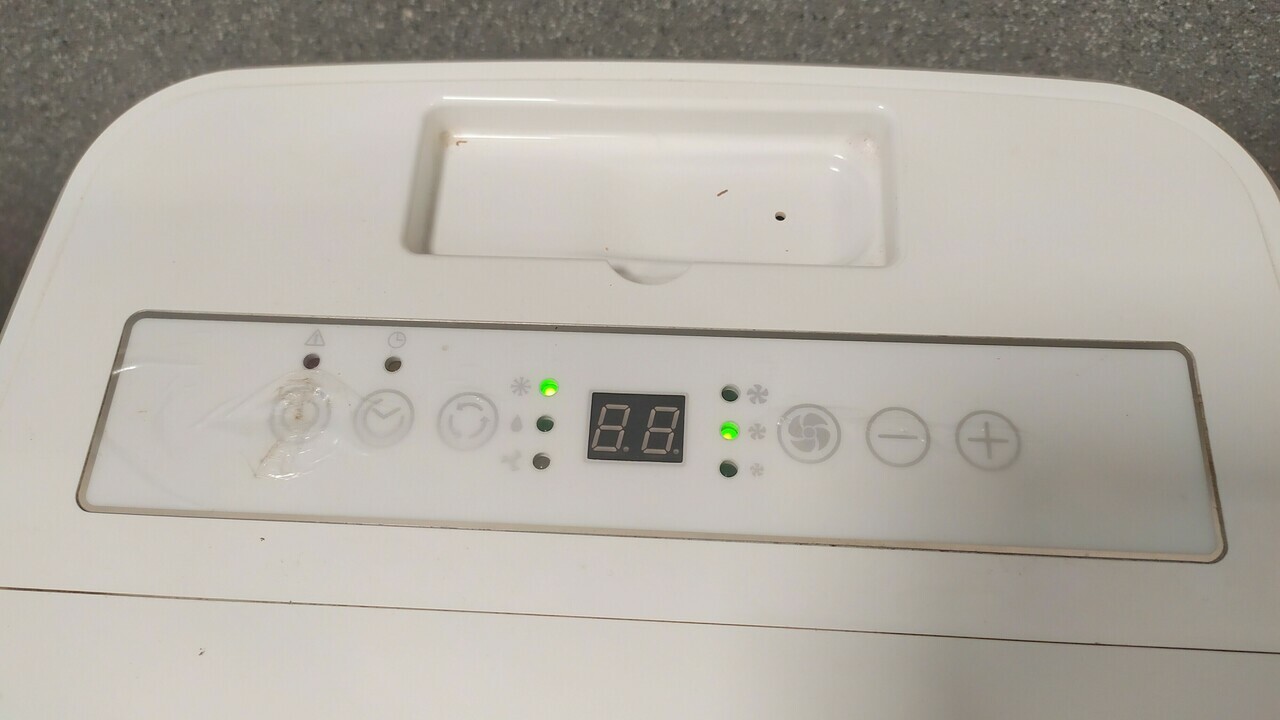 klimatyzator-przenosny-equation-glossy-wap-02ei26-stan-uzywany