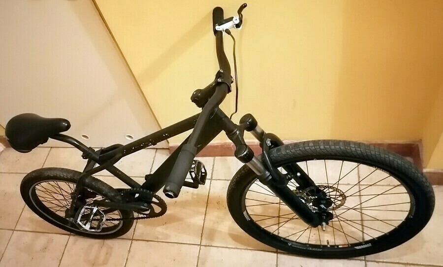 rower-bmx-giant-czarny-mat-dworcowa-10d-konin