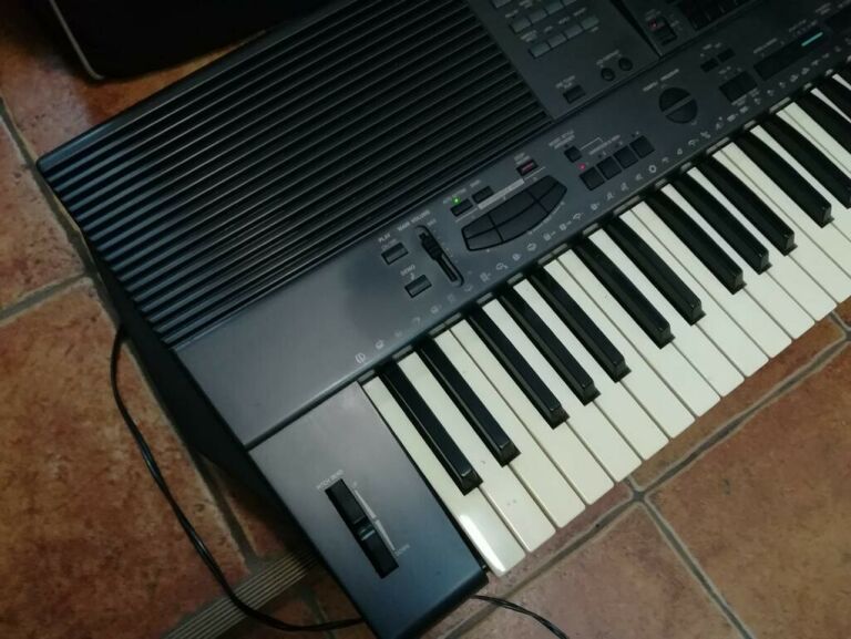KLAWIATURA TECHNICS KN1400 W POKROWCU