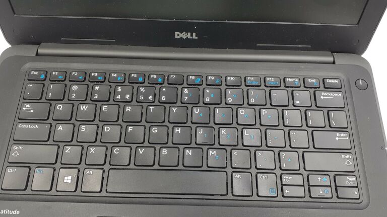 LAPTOP DELL  LATITUDE 3380