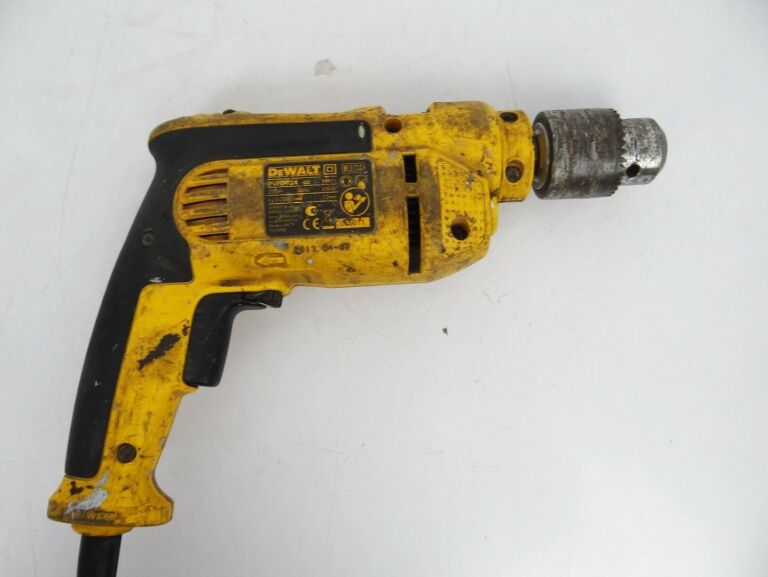 WIERTARKA UDAROWA 650W DWD024-QS DEWALT
