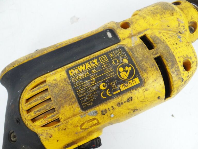 WIERTARKA UDAROWA 650W DWD024-QS DEWALT