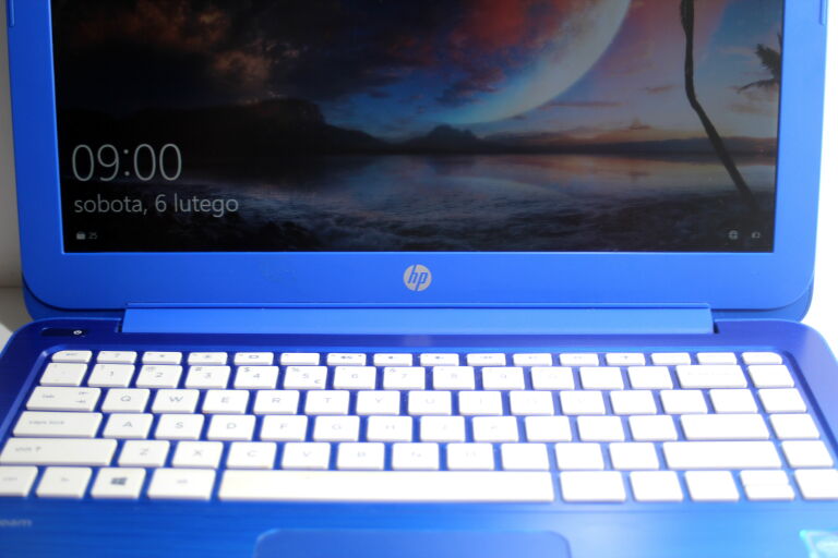 LAPTOP HP STREAM 13 BLUE # OPIS