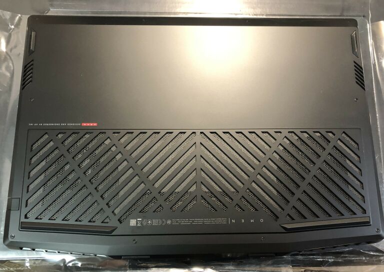 HP OMEN 17 17-CB0000NW I7 16GB 512 SSD RTX2060