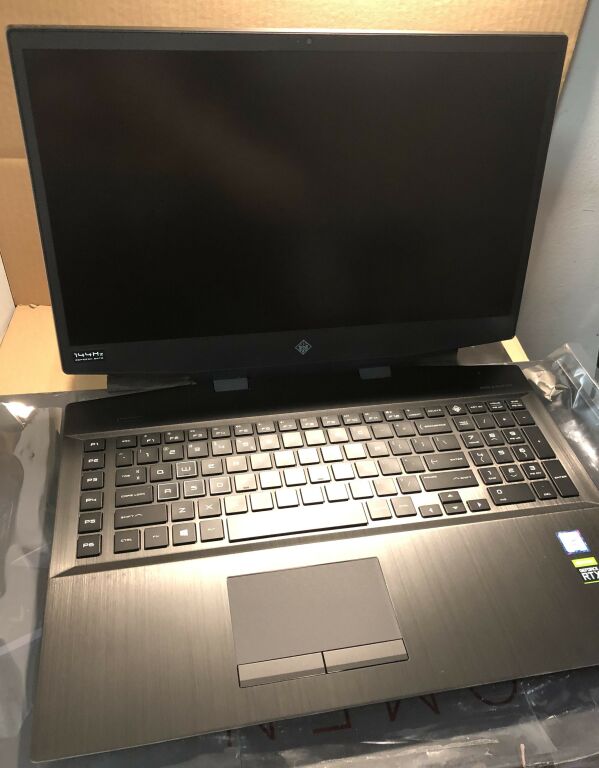 HP OMEN 17 17-CB0000NW I7 16GB 512 SSD RTX2060