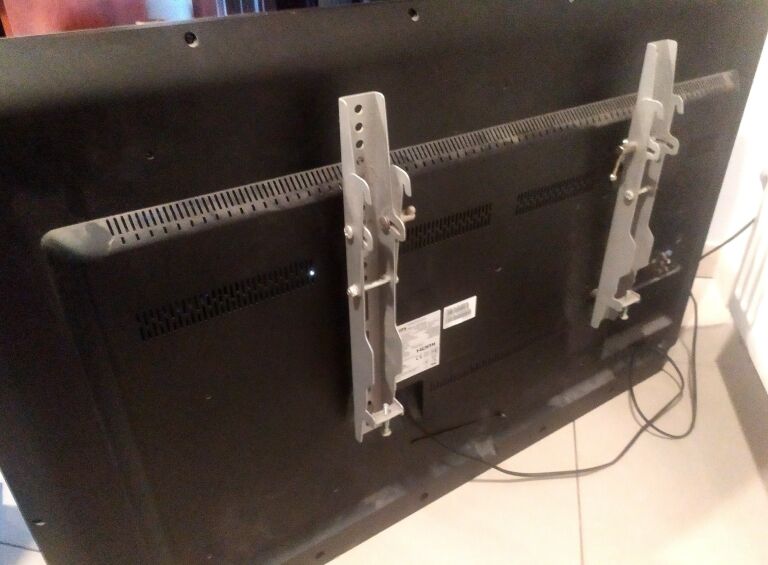 TELEWIZOR PHILIPS 49" SMART 49PFH5501 USZKODZONY
