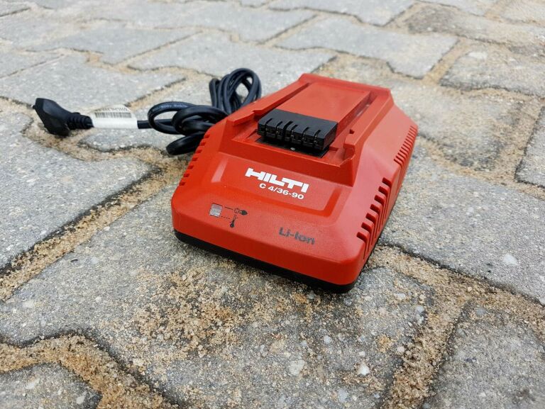 zakretarka-udarowa-hilti-siw-14-a-2x52ah-lad-stan-uzywany