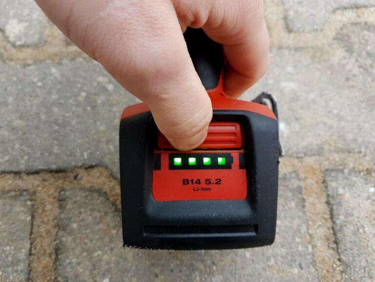 zakretarka-udarowa-hilti-siw-14-a-2x52ah-lad-pojemnosc-akumulatora-52