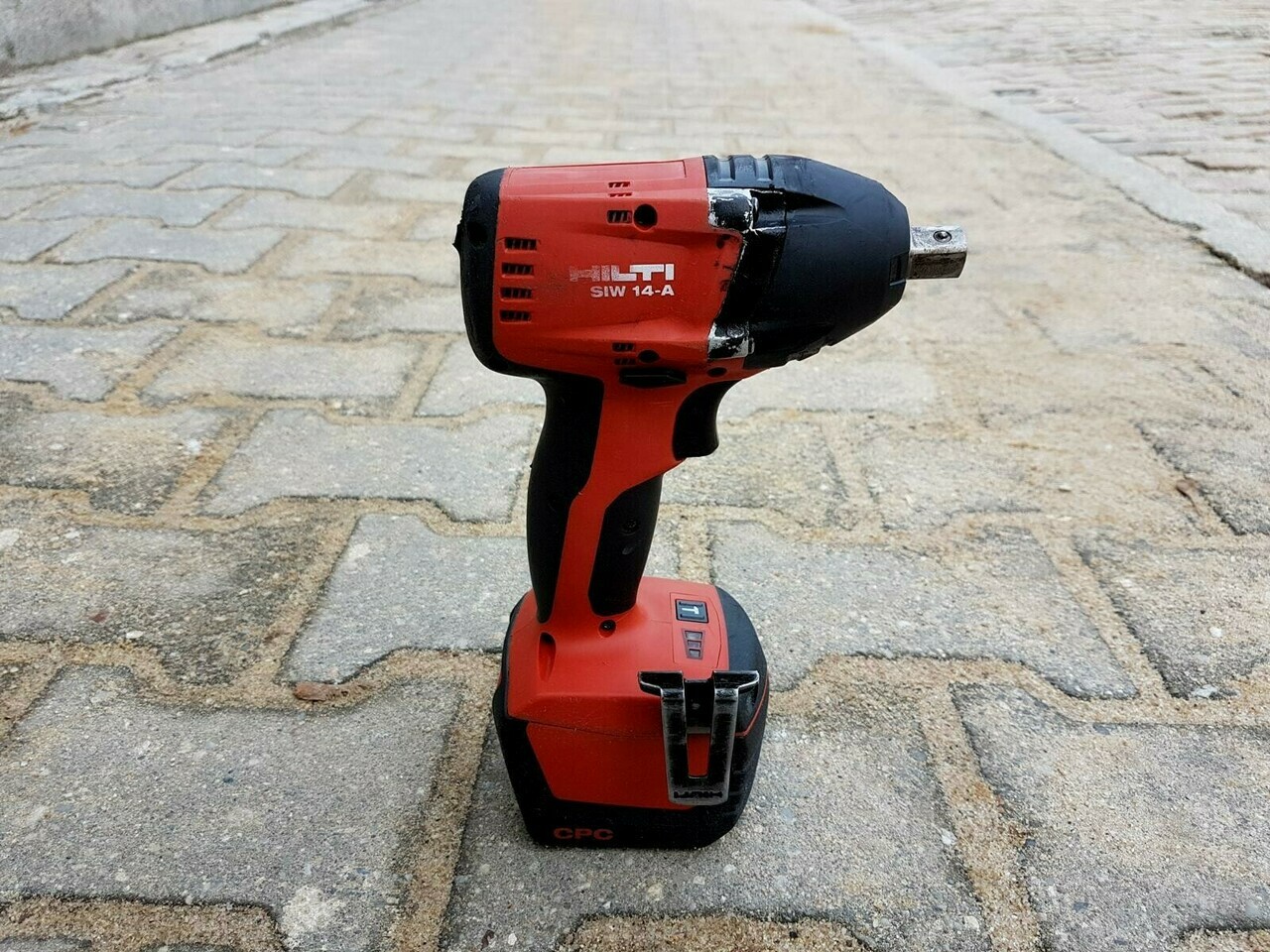 zakretarka-udarowa-hilti-siw-14-a-2x52ah-lad-kod-produktu-siw-14-a