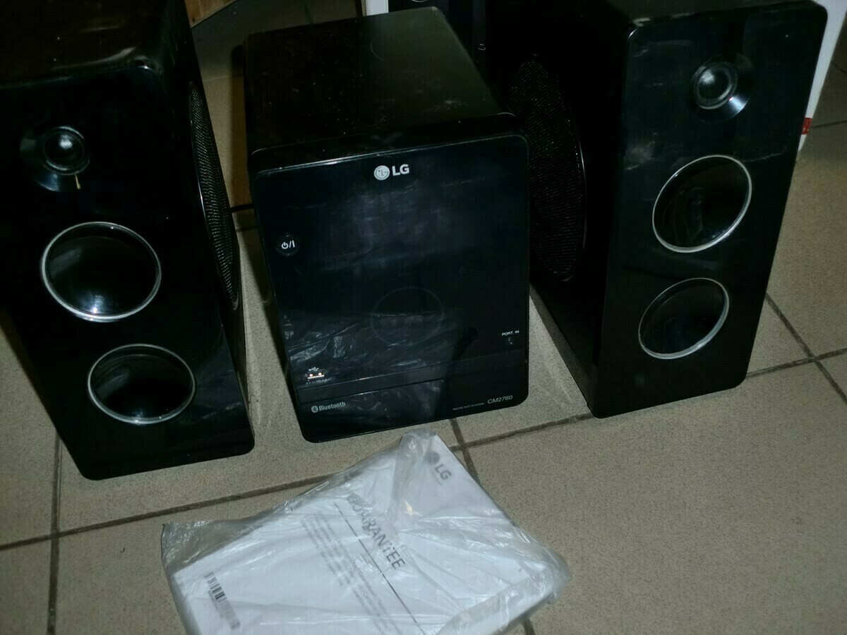 wieza-lg-cm2760-kolor-czarny