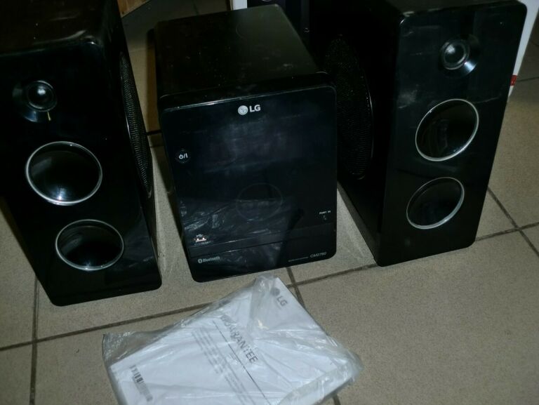 wieza-lg-cm2760-kolor-czarny