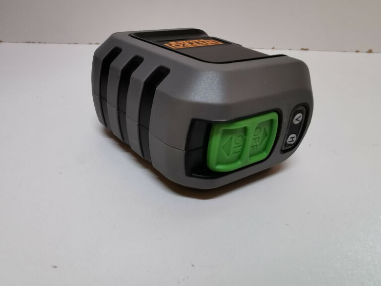 POZIOMICA LASEROWA NITEO TOOLS ZE STATYWEM