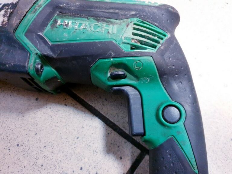 mlotowiertarka-hitachi-dh28pcy-funkcyjnosc-3-funkcyjny-wiercenie-z-i-bez-udaru-podkuwanie