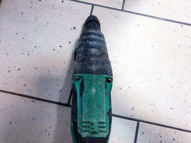 mlotowiertarka-hitachi-dh28pcy-energia-udaru-34