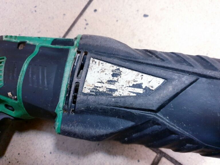 mlotowiertarka-hitachi-dh28pcy-maksymalna-moc-830