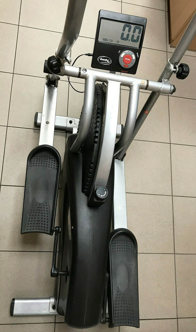 orbitrek-treningowy-body-coach-tse-20-cechy-dodatkowe-kolka-transportowe