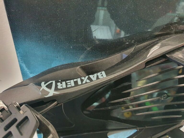 deska-burton-air-wiazania-baxler-pokrowiec-marka-burton