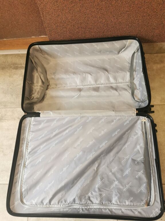 walizka-duza-spilbergen-rodzaj-walizki-twarde