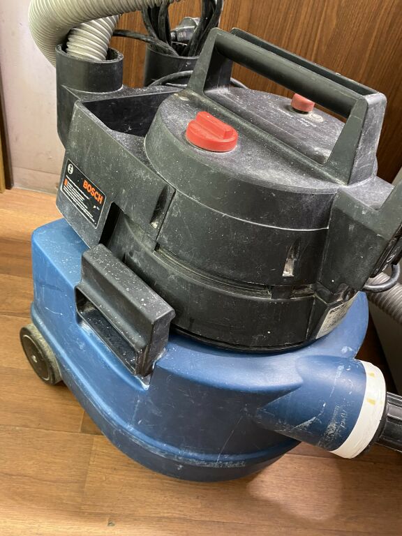 odkurzacz-przemyslowy-bosch-gas-1000-rf-stan-uzywany