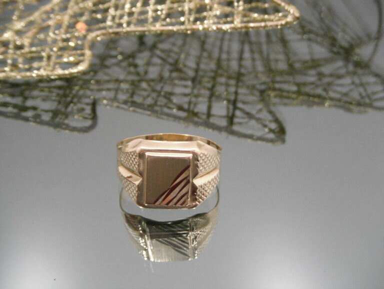 zloty-sygnet-meski-585-kolor-dominujacy-zloty