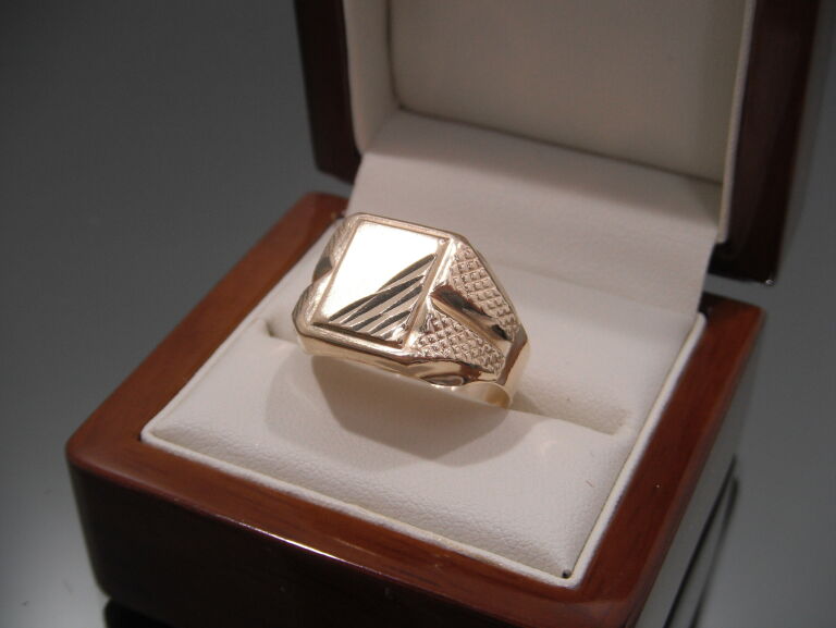 zloty-sygnet-meski-585-material-zolte-zloto