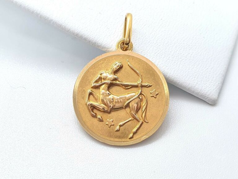 ZŁOTA ZAWIESZKA ZNAK ZODIAKU STRZELEC - 750 2,27G