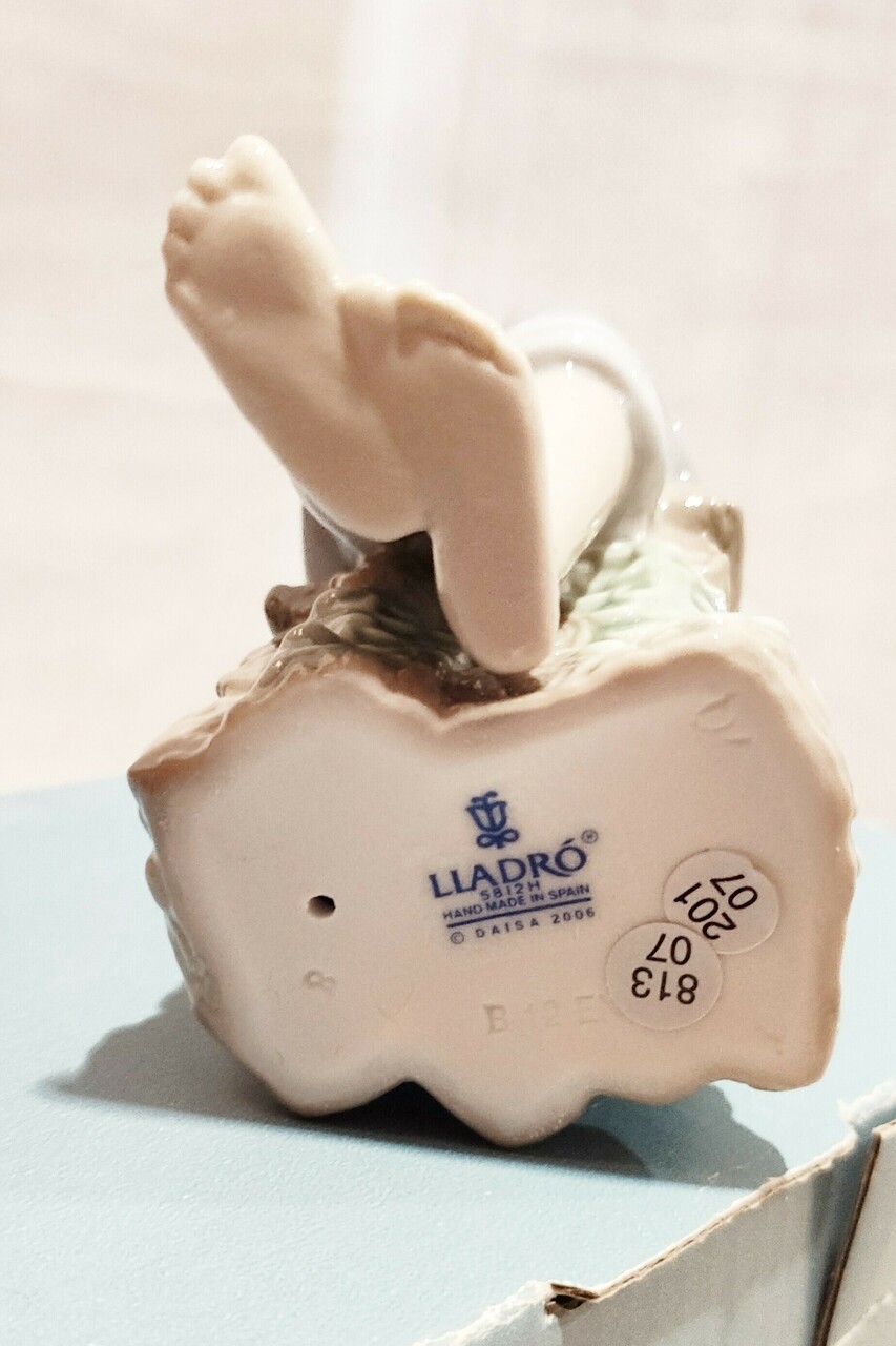 figurka-porcelana-lladro-every-bunny-needs-stan-nie-wymaga-renowacji