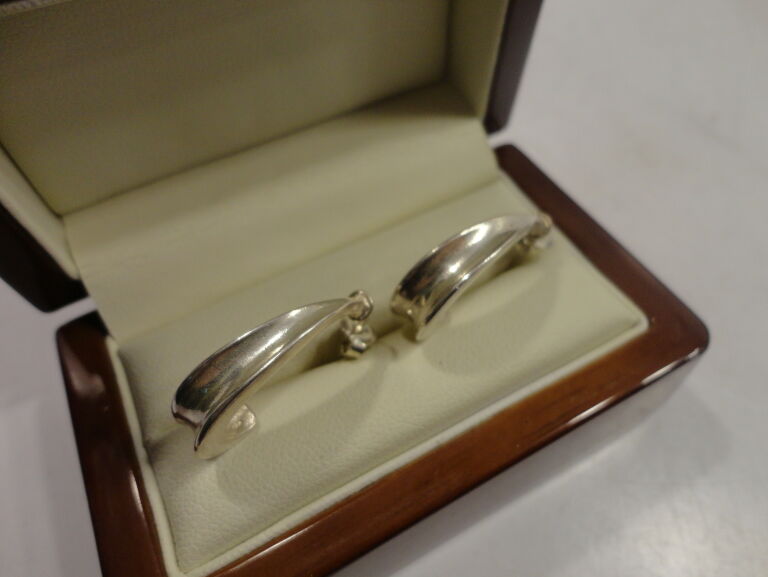 srebrne-kolczyki-925531g-43-marka-tommy-hilfiger