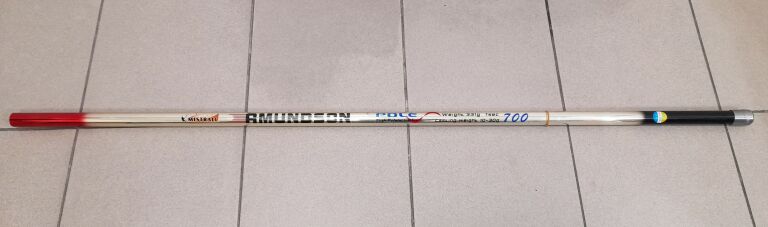 BAT MISTRALL AMUNDSON POLE 700