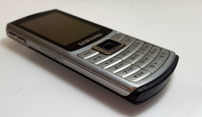 SAMSUNG S3310