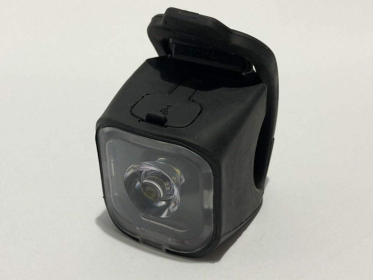 lampka-rowerowa-btwin-led-usb-dwukolorowa-bronowicka-80-krakow