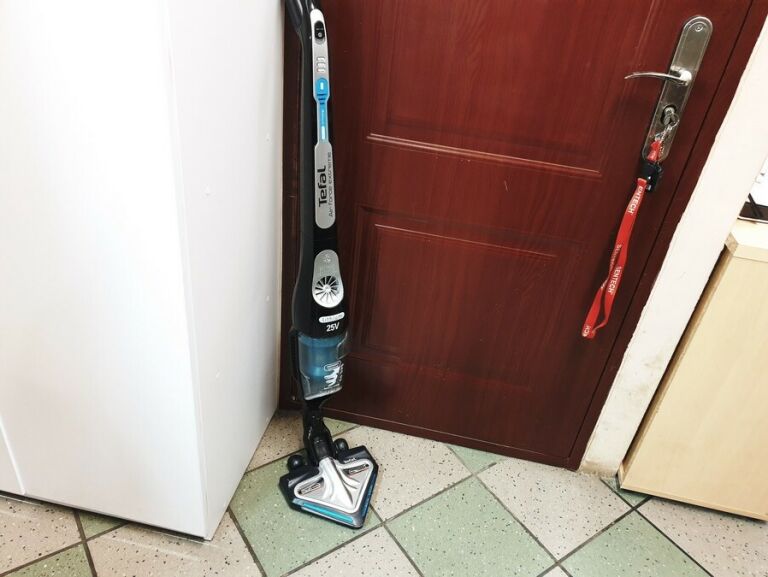 ODKURZACZ PIONOWY TEFAL AIR FORCE EXTREME TY8875R