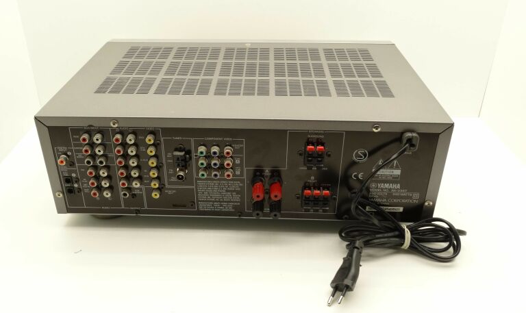DONOŚNY AMPLITUNER YAMAHA RX-V357