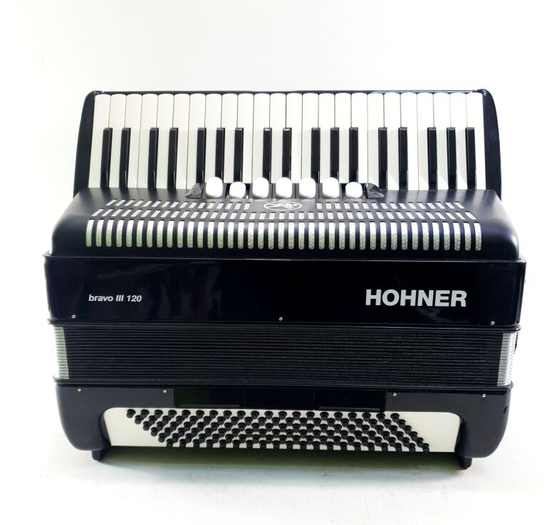 ŚWIETNY HOHNER BRAVO III 120 AKORDEON CZARNY