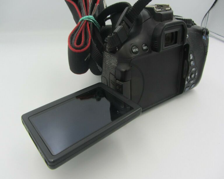 APARAT CANON EOS 650D + OBIEKTYW 18-55MM !!!WARTO