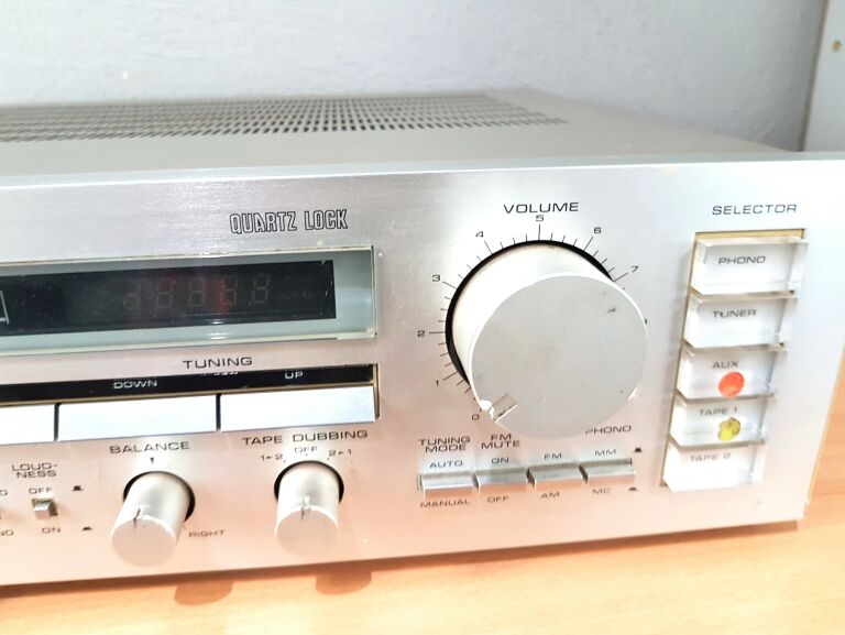 AMPLITUNER NIKKO NR-1000 WZMACNIACZ