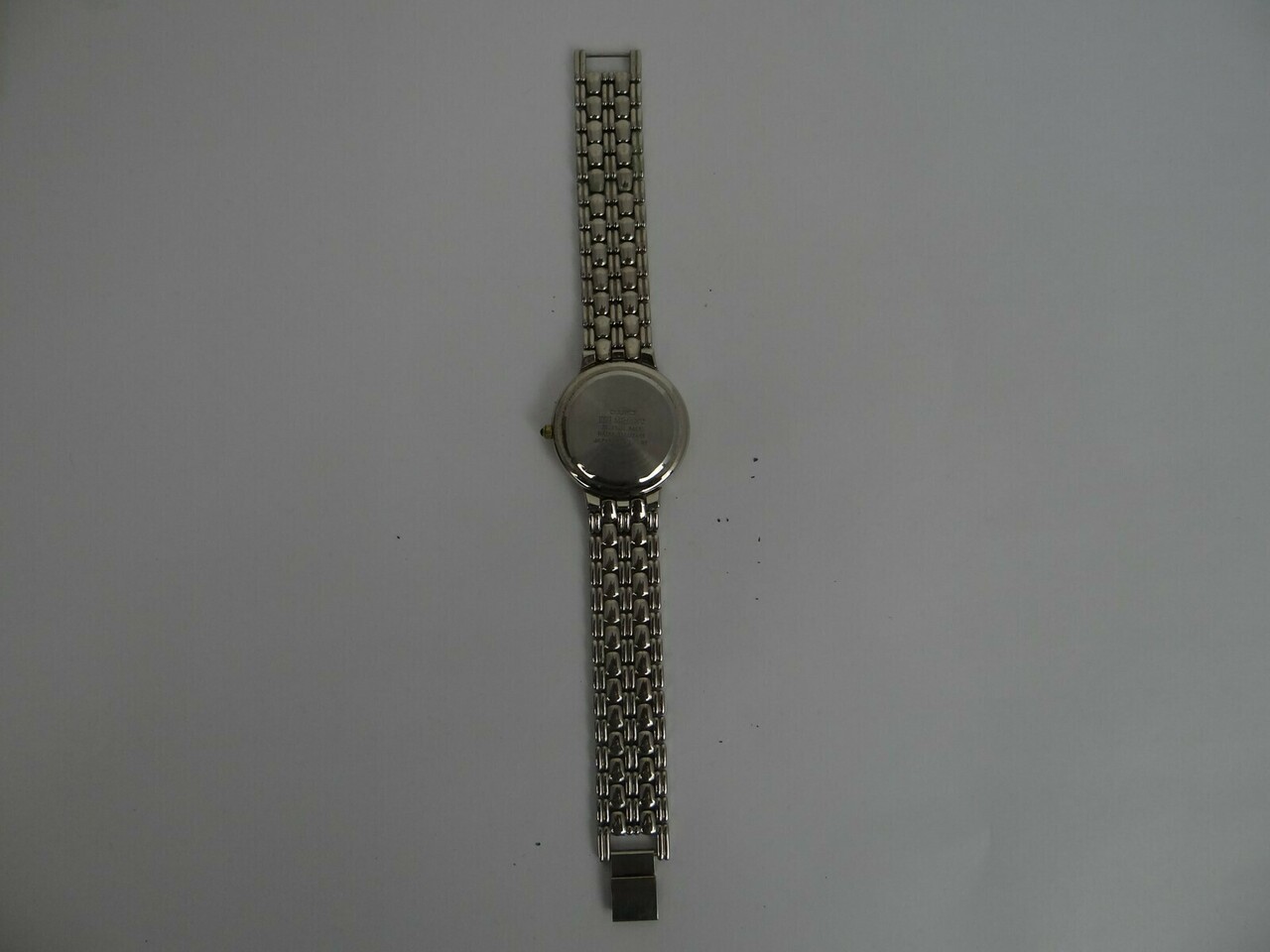 zegarek-casio-mth-1002-ksztalt-koperty-okragla