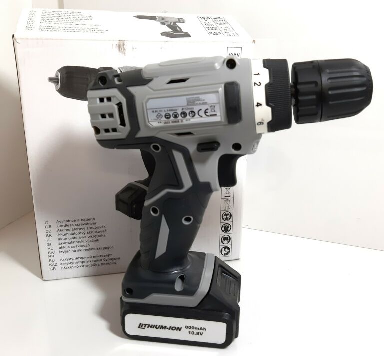 WKRĘTARKA AKUMULATOROWA 10.8V KOMPLET