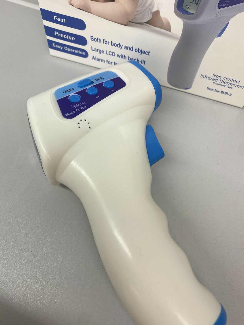 bezdotykowy-termometr-babyly-blir-3-jak-nowy-cechy-dodatkowe-brak