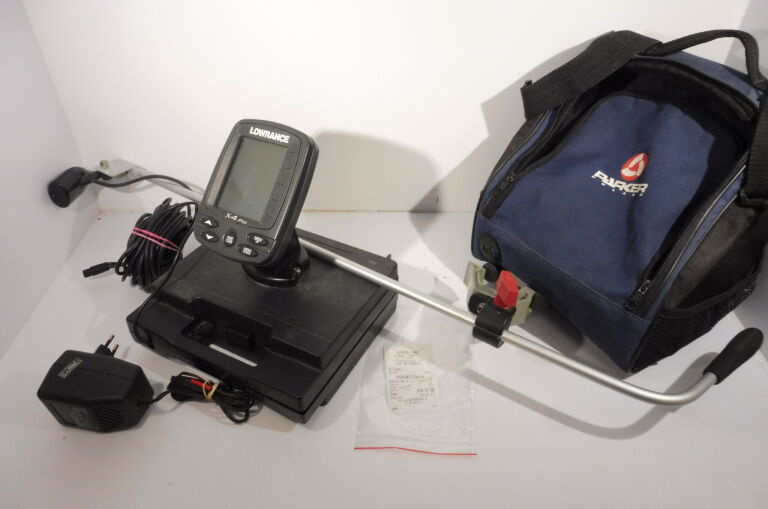 LOWRANCE X-4 PRO ECHOSONDA TORBA + RAMIE