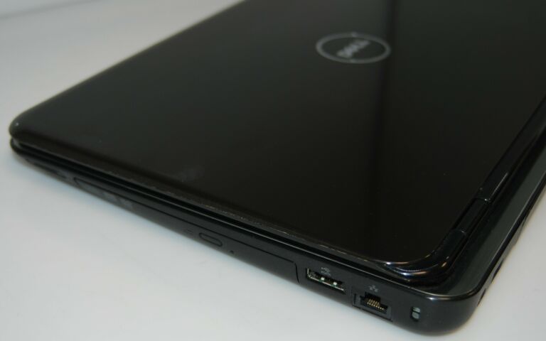 DELL INSPIRON N5010 I5/4GB/500GB/ ---WYPRZEDAŻ---