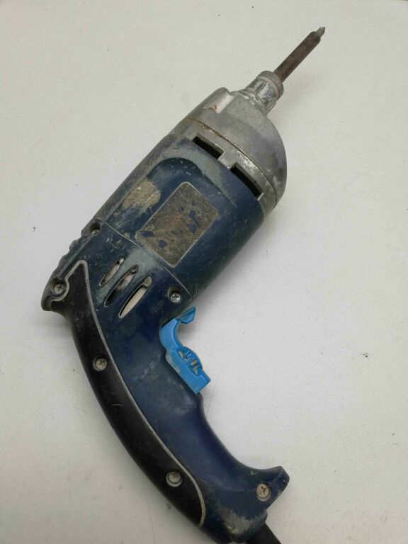 elektryczna-wkretarka-zasilanie-sieciowe